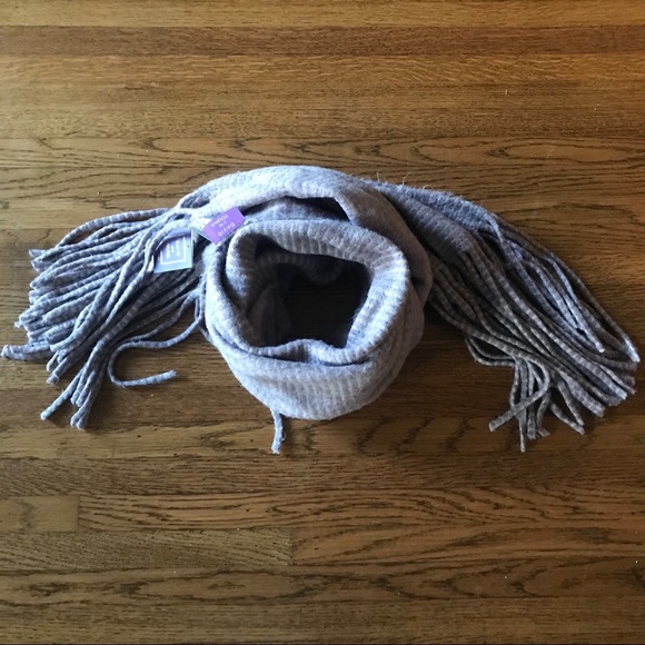 New David and Young Light Purple Scarf - Picture 1 of 5